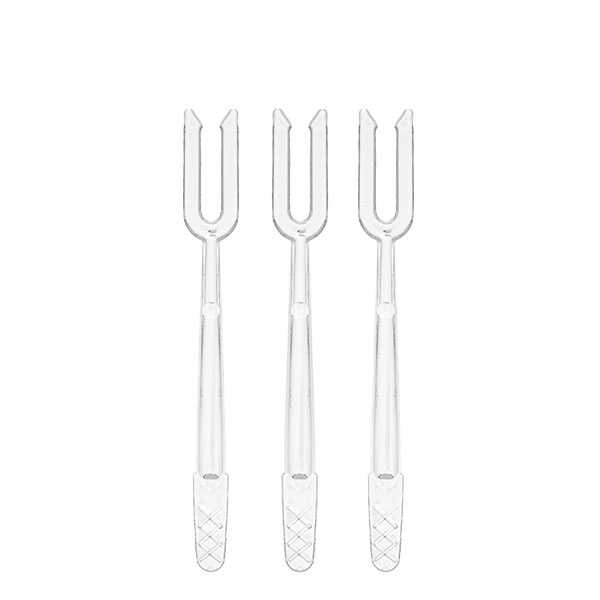 Plastik Cips Çatalı 8 cm Şeffaf - Uzunluğu 8 cm olan, şeffaf renkte, tek kullanımlık plastik cips çatalıdır.
İki dişli olması sebebiyle lokma, patates kızartması, ve mini tadımlık ürünlerde rahatça kullanılır.
Her türlü davet ve organizasyonlarda kanepeler ve atıştırmalıklarla kullanımın dışında dekoratif olarak da tamamlayıcı bir üründür.
Mini çatal kırmızı, yeşil, turuncu, mavi ve siyah renkleri de mevcuttur.