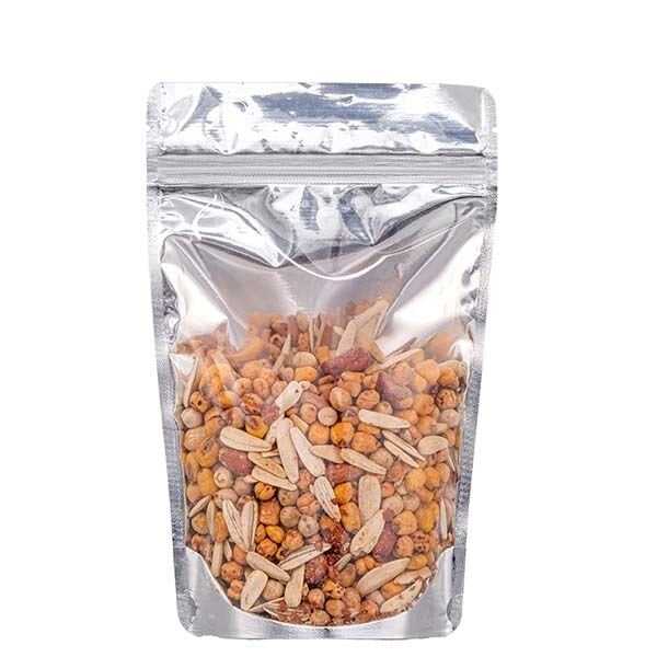 Şeffaf Metalize Kilitli Doypack 16x27x8 cm - 500 gr - Şeffaf Metalize Kilitli Doypack, 16 cm eninde 27 cm uzunluğunda ve içine konulacak ürüne göre değişmekle birlikte yaklaşık 500 gr ürün almaktadır. Gıda ile temasa uygun, arka kısmı metal renkli ön tarafı ise şeffaf renkte kilitli doypack ambalajdır.

Şeffaf Metalize Torba, kilitli mekanizması sayesinde ürünlerin taze kalmasını ve gıda güvenliğini desteklemektedir. Ön yüzeyinde bulunan penceresi, ürünün tüketici tarafından kolaylıkla görünmesini olanak sağlamaktadır. Şeffaf metalize kilitli doypack, çevre dostu paketlemeye imkan sunmaktadır.

Şeffaf Metalize Kilitli Doypack ambalajların 50gr, 100gr, 250gr, 400gr ve 1000gr'lık seçenekleri de yer almaktadır.

Çekilmiş kahve, kahve çekirdeği, kuruyemiş, kuru gıda, bakliyat, baharat, bitki çayları, şekerleme, evcil hayvan yemleri, çikolata vb. ürünlerin kullanım alanları bulunmaktadır.