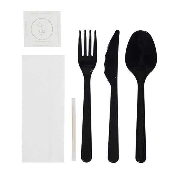 6'lı Lüks Siyah Çatal Bıçak Kaşık Yemek Seti - Lüks siyah plastik çatal, lüks siyah plastik bıçak, lüks siyah plastik kaşık, tek kat 30x30 cm peçete, tuz ve jelatinli kürdandan oluşan, jelatin ambalajlı 6 parça paket servis yemek setidir.
Restaurant, kafeterya gibi işletmelerin paket servislerinde kullanımı için idealdir.
Standart yemek setlerinde farklılaşmak isteyen restaurant ve cafeler için uygun ve yenilikçi bir çözümdür.