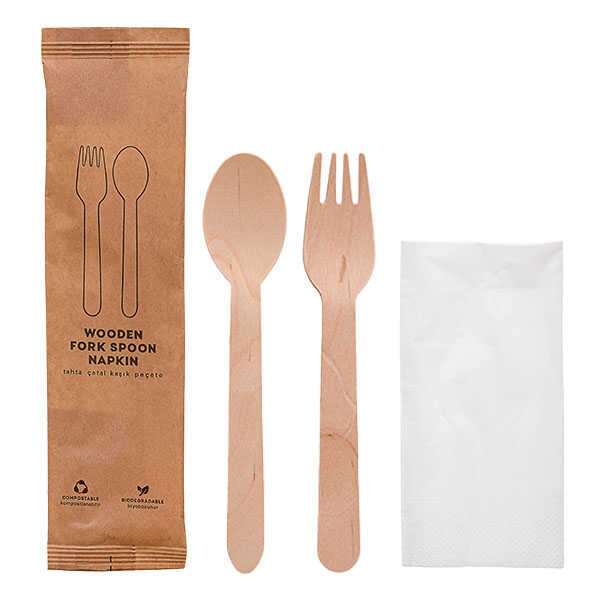 Kraft Kağıt Ambalajlı Tahta Çatal Kaşık Seti 50'li - Kraft Kağıt Ambalajlı Tahta Çatal Kaşık Peçete Seti, 16 cm uzunluğunda ekolojik tahta çatal,kaşık ve beyaz peçeteden oluşmaktadır. Endüstriyel amaçlı yetiştirilen huş ağacından üretilmiştir. Katkı maddesi veya kimyasal içermez.
Özellikle paket serviste çatal kaşık setlerinin tekli paketlenmesi, daha hijyenik olarak servis edilmesi amacıyla tercih edilir.
Kraft ambalajlı ikram seti olarak 3 farklı versiyonu mevcuttur.
Plastik çatal kaşıklara alternatif tahtadan üretilmiş olması ve jelatin ambalaja alternatif kraft kağıt ambalaj ile paketlenmiş olması çevreye duyarlı işletmeler için çözüm sunar.
Restaurant, kafeterya gibi işletmelerin paket servislerinde kullanımı için idealdir.
Ekolojik Tahta Çatal 16 cm, Ekolojik Tahta Bıçak 16 cm, Ekolojik Tahta Dondurma Kaşığı ve Ekolojik Tahta Kokteyl Çatalı FSC (Orman Güvenlik Konseyi) belgeli, endüstriyel amaçlı yetiştirilen ağaçlardan üretilmiştir. FSC logosu, o ürünün elde edildiği ormanın sürdürülebilir bir biçimde yönetildiğinin ve bunun bağımsız bir kurul tarafından onaylandığının işaretidir. Kullanılan ağaç ürünleri, ormanın biyolojik çeşitliliğine, verimliliğine ve ekolojik süreçlerine zarar vermeden elde edilmektedir.