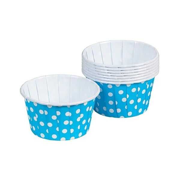 Muffin Kek Kapsülü Mavi Puantiyeli 50'li - Muffin Kek Kapsülü mavi puantiyeli, 5 cm çapında, 4 cm yüksekliğindedir.
Bebek mavisi puantiyeli cupcake kek kapsülü yağlı kağıttan yapılmıştır. Kekin kolaylıkla pişmesi ve çıkarılması için idealdir.
Parti davet ve organizasyonlarda sofralarınızı renklendirmede kullanılabilecek, sıcak ve soğuk yiyecek sunumlarında kullanılabilecek muffin / kek kapsülü.
Mavi puantiyeli mafin kek kapsülün açık mavi, pembe, kırmızı ve mor renkleri de mevcuttur.