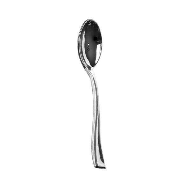 Metal Görünümlü Plastik Çay Kaşığı - 10 cm uzunluğunda, metal gümüş görünümlü, kullan at plastik mini çay ve kokteyl kaşığıdır.
Çay ve kahve ikramında metal çay kaşığı gibi kullanılabileceği gibi mini kase ve bardakların içinde servis edilen tadımlık ürünlerin ikramında da kullanılabilen şık bir kaşıktır.
Gümüş görünümlü çay kaşığı, estetik bir görünüm sunar ve sunumun daha profesyonel görünmesini sağlar.